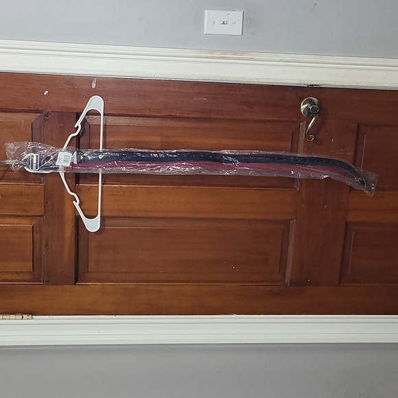 Steve Madden 2 for 1 Black/Dark Wine Croc Belt Set NWT Size M - Picture 2 of 5